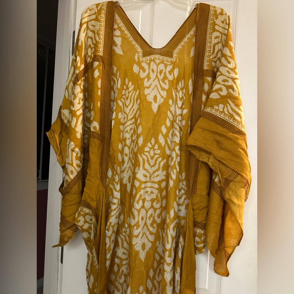 Summer kimono. Midi length. Open front. One size